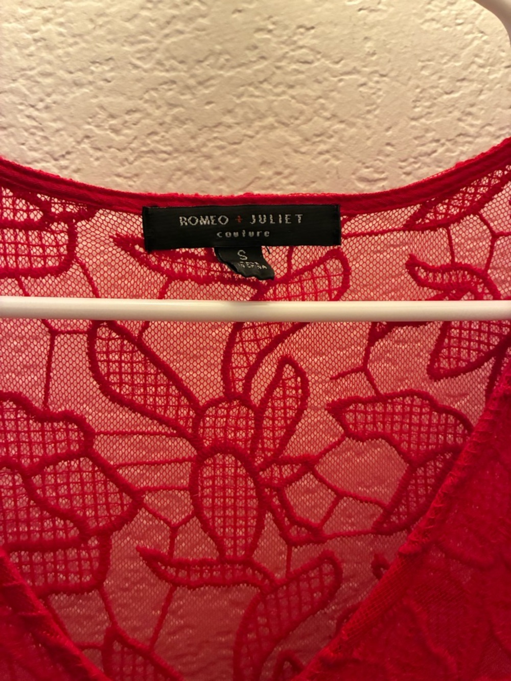 Romeo & Juliet Couture Red Floral Lace - Picture 3 of 10